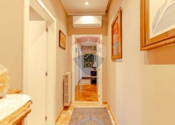 Hall / corridoio - Appartamento Via Ospedale Di Venere
 
109, Bari - foto 10