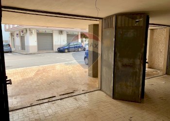 Dettagli - Box Via Vecchia Rutigliano, Noicàttaro - foto 4