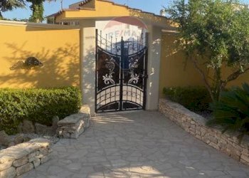 Casa all\'aperto - Villa Via Mascagni
 
5, San Donaci - foto 2