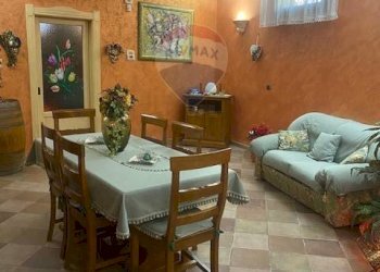 Sala da pranzo - Villa Via Mascagni
 
5, San Donaci - foto 30