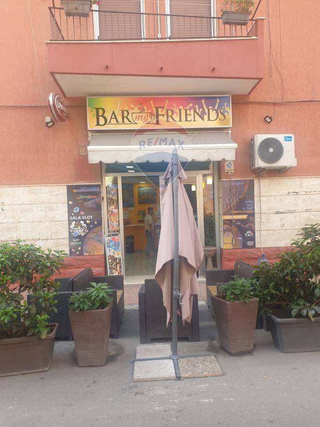 Edificio all\'aperto - Commercial Premises Via Giacomo Leopardi
 
63, Taranto - photo 1