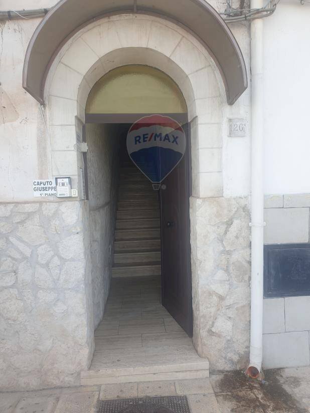 Edificio all\'aperto - Three-room apartment Via Giuseppe Garibaldi
 
126, Taranto - photo 2