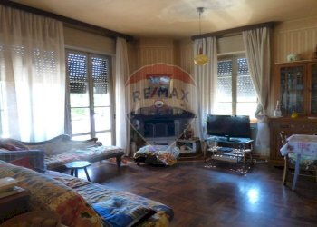 Sala da pranzo - Casa indipendente via Cavour
 
26, Leggiuno - foto 5