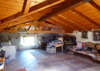 Soggiorno - Casa indipendente via Cavour
 
26, Leggiuno - foto 13