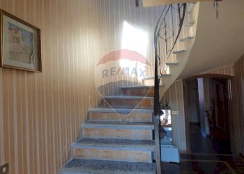 Scale - Casa indipendente via Cavour
 
26, Leggiuno - foto 14