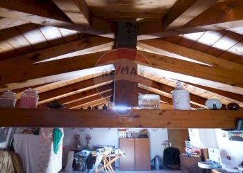 Camera / camera da letto - Casa indipendente via Cavour
 
26, Leggiuno - foto 16