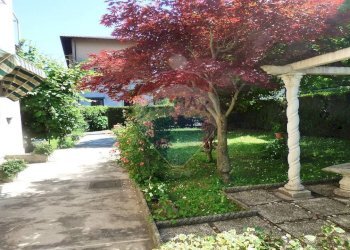 Giardino - Casa indipendente via Cavour
 
26, Leggiuno - foto 29