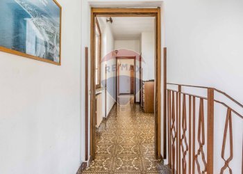 Hall / corridoio - Casa indipendente Via Fratelli Cervi
 
11, Casale Litta - foto 16