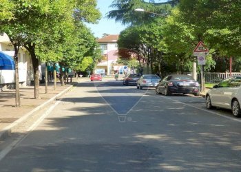 Edificio all\'aperto - Trilocale viale Garibaldi
 
83, Laveno-Mombello - foto 24