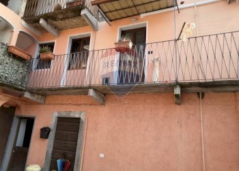 Edificio all\'aperto - Casa semi indipendente Via Cartiera
 
5, Luino - foto 20