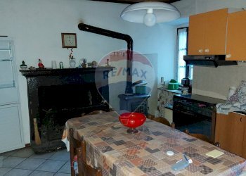 Cucina - Rustico Località Aga, Casalzuigno - foto 8