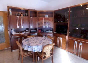 Sala da pranzo - Bilocale Via Taburri
 
4, Valganna - foto 2