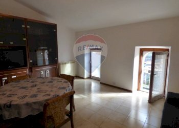 Sala da pranzo - Bilocale Via Taburri
 
4, Valganna - foto 3