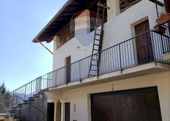 Casa all\'aperto - Casa semi indipendente Via Vicolo Dell'Orto
 
1, Cassano Valcuvia - foto 2