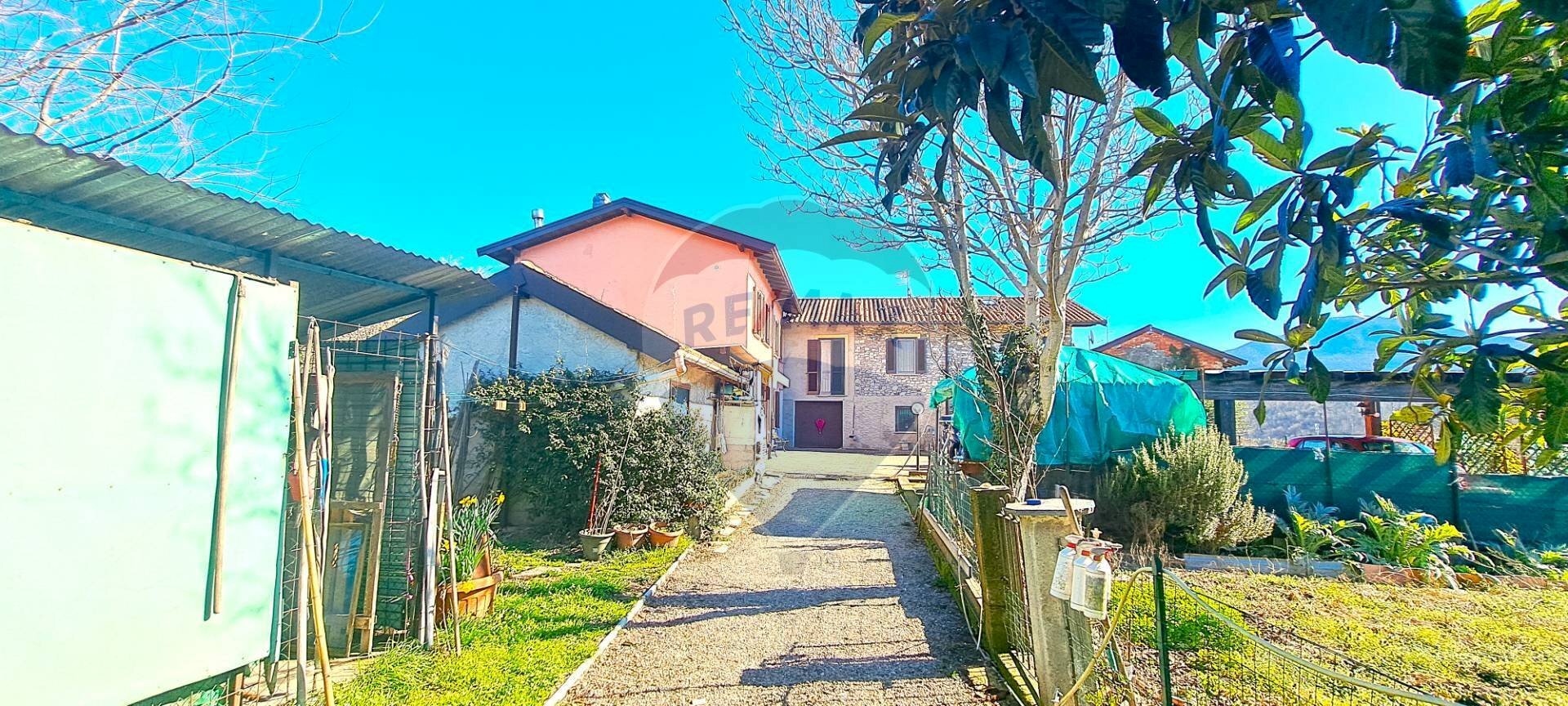 Casa all\'aperto - Casa indipendente Via San Biagio
 
42, Cittiglio - foto 1