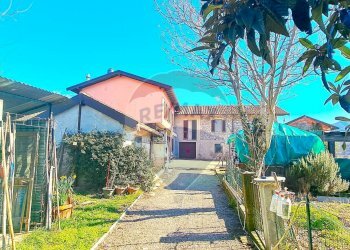 Casa all\'aperto - Casa indipendente Via San Biagio
 
42, Cittiglio - foto 1