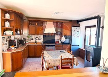 Cucina - Casa indipendente Via San Biagio
 
42, Cittiglio - foto 5