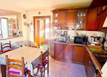Cucina - Casa indipendente Via San Biagio
 
42, Cittiglio - foto 6