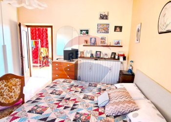 Camera / camera da letto - Casa indipendente Via San Biagio
 
42, Cittiglio - foto 9