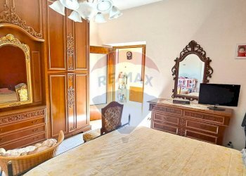 Camera / camera da letto - Casa indipendente Via San Biagio
 
42, Cittiglio - foto 11