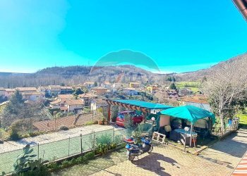 Vista delle montagne - Casa indipendente Via San Biagio
 
42, Cittiglio - foto 13