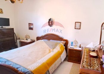 Camera / camera da letto - Casa indipendente Via San Biagio
 
42, Cittiglio - foto 23
