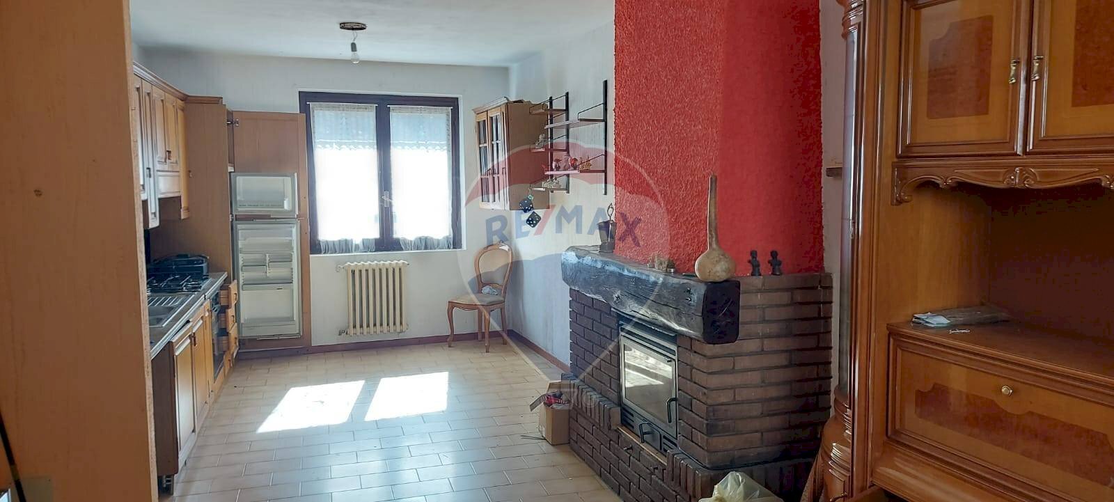 Cucina - Semi-detached house Via F. Filzi
 
13, Cuveglio - photo 1