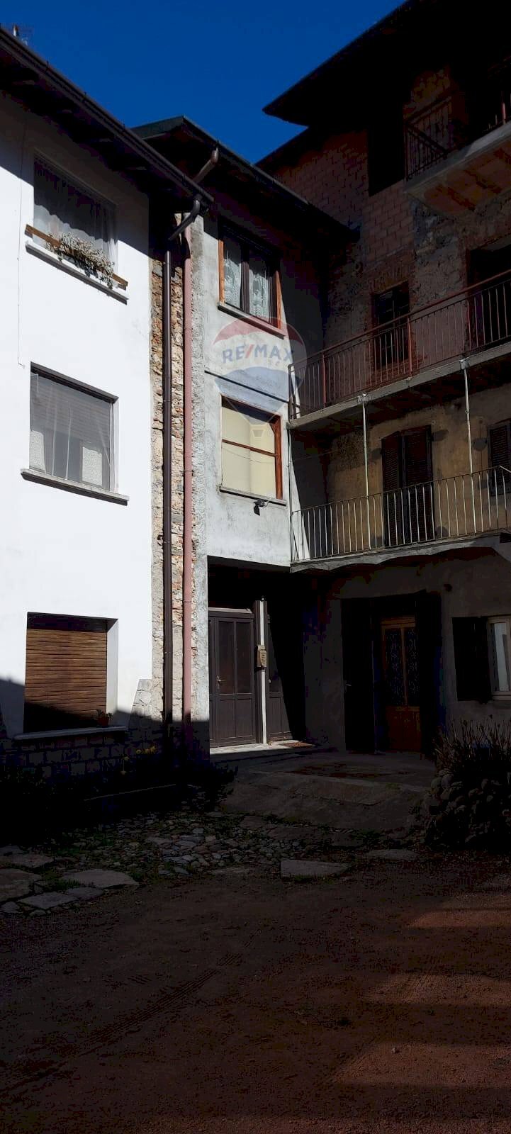 Edificio all\'aperto - Semi-detached house Via F. Filzi
13, Cuveglio - photo 3