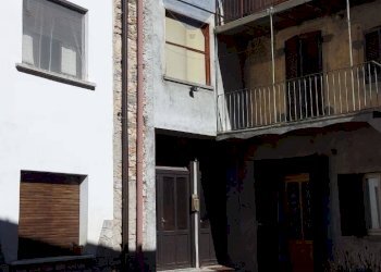 Edificio all\'aperto - Casa semi indipendente Via F. Filzi
 
13, Cuveglio - foto 3