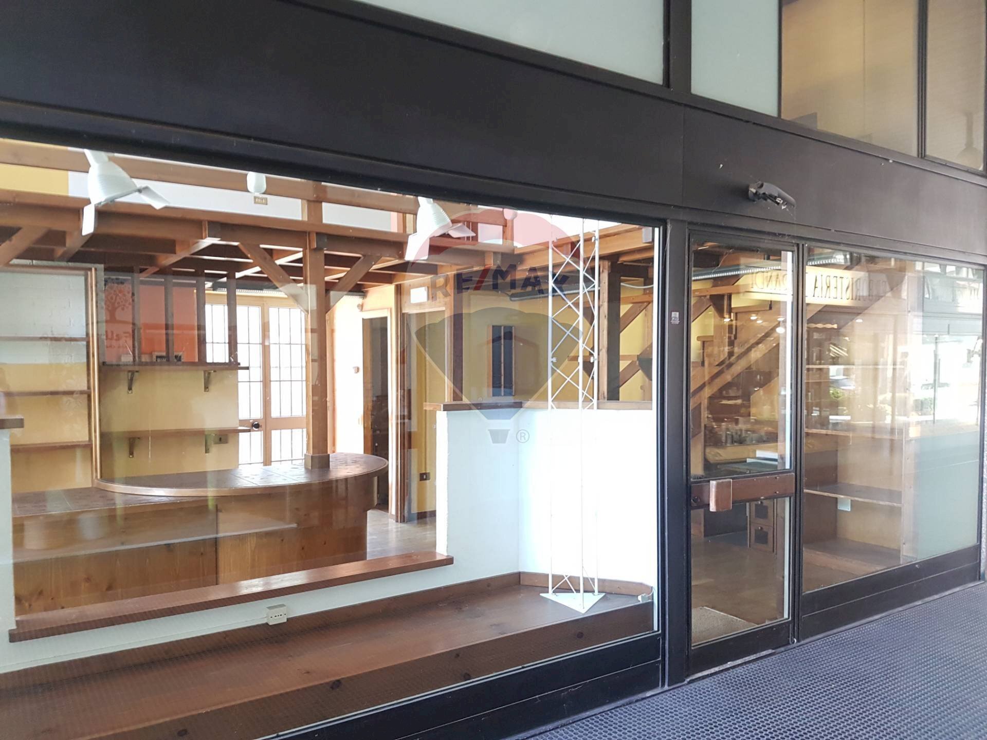 Scale - Negozio Via XXV Aprile
 
70, Besozzo - foto 2