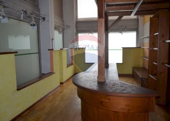 Hall / corridoio - Negozio Via XXV Aprile
 
70, Besozzo - foto 7