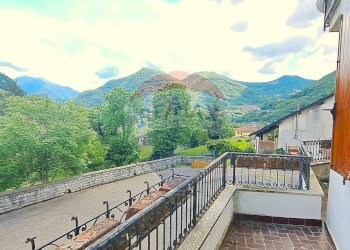 Balcone - Quadrilocale Via Roma
 
3, Cerano d'Intelvi - foto 4