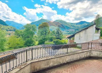 Vista delle montagne - Quadrilocale Via Roma
 
3, Cerano d'Intelvi - foto 18