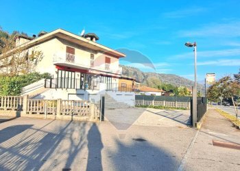 Casa all\'aperto - Locale Commerciale Via Provinciale
 
13, Brissago-Valtravaglia - foto 6