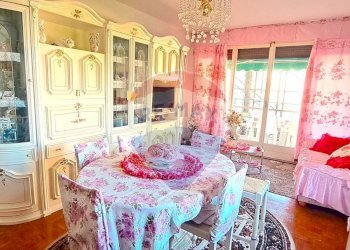 Sala da pranzo - Quadrilocale Via Totone
 
30, Campione d'Italia - foto 6