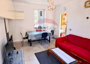 Sala da pranzo - Bilocale Viale Cadorna
 
3, Azzio - foto 4