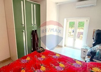 Camera / camera da letto - Bilocale Viale Cadorna
 
3, Azzio - foto 9