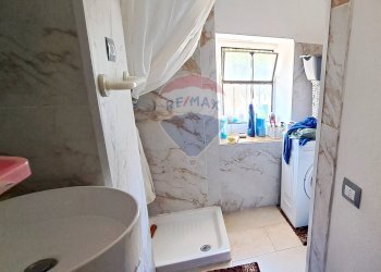 Bagno - Bilocale Viale Cadorna
 
3, Azzio - foto 11