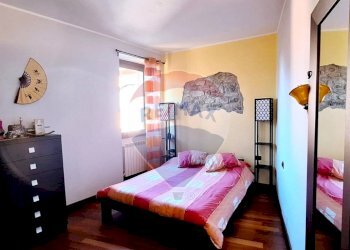 Camera / camera da letto - Casa indipendente Via Montesanto
 
3, Cunardo - foto 12