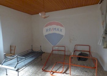 Camera / camera da letto - Casa semi indipendente Via G. Verdi
 
9, Dumenza - foto 4