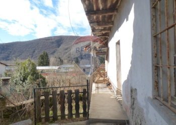 Vista delle montagne - Casa semi indipendente Via G. Verdi
 
9, Dumenza - foto 13