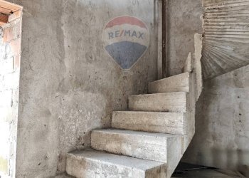 Scale - Casa semi indipendente Via Battisti
 
1, Bardello - foto 7