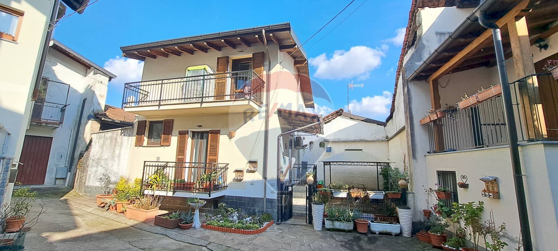 Casa all\'aperto - Independent house Via Pasubio
 
4, Cassano Valcuvia - photo 1