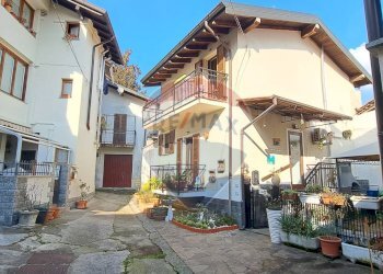 Casa all\'aperto - Casa indipendente Via Pasubio
 
4, Cassano Valcuvia - foto 17