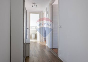 Hall / corridoio - Trilocale Via Trento
 
5, Somma Lombardo - foto 16