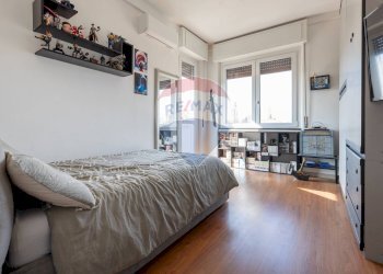 Camera / camera da letto - Trilocale Via Trento
 
5, Somma Lombardo - foto 24