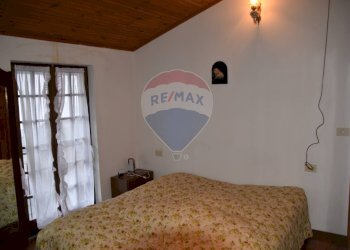 Camera / camera da letto - Casa indipendente FRAZIONE ARMIO
 
1, Maccagno con Pino e Veddasca - foto 15