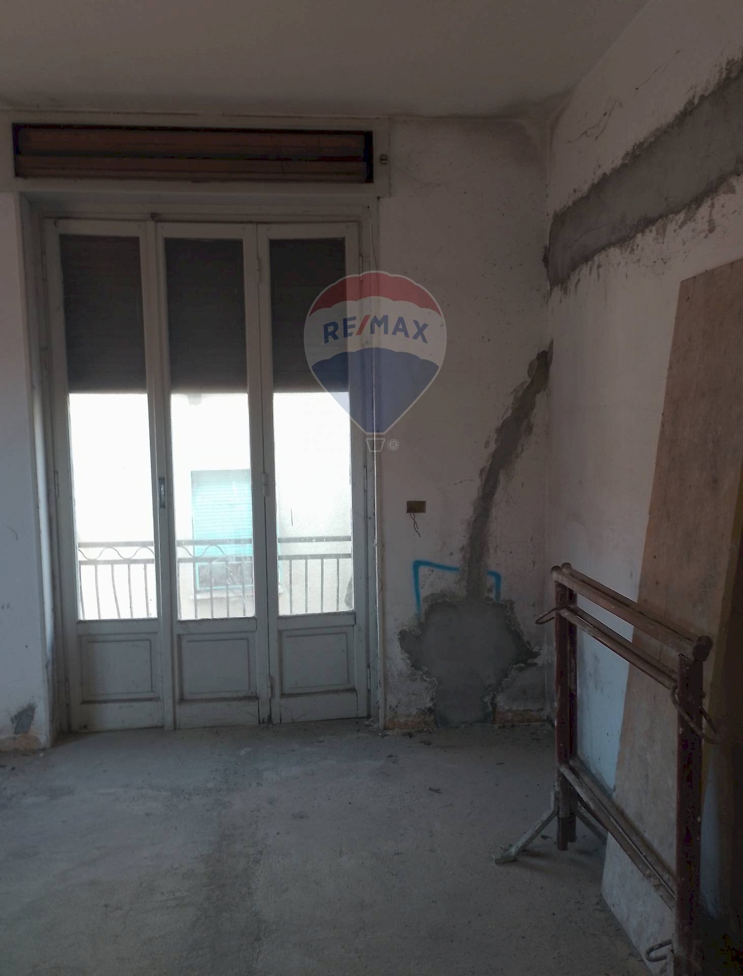 Stanza vuota - Two-room apartment Travedona-Monate - photo 3