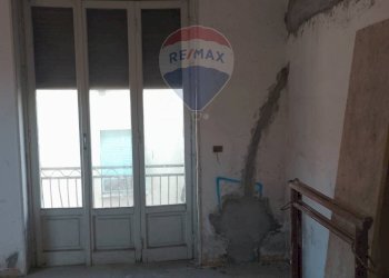 Stanza vuota - Bilocale Travedona-Monate - foto 3