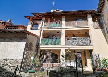 Casa all\'aperto - Casa semi indipendente Vicolo Stretto
 
5, Montegrino Valtravaglia - foto 1